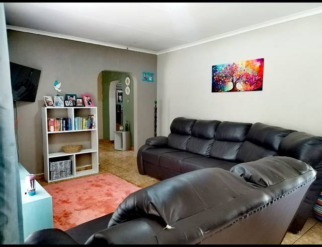 5 BEDROOM HOUSE FOR SALE IN BRACKENDOWNS